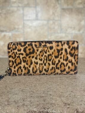 Michael Kors Continental Zip WalletWristlet Cheetah/Leopard Print Marigold Black